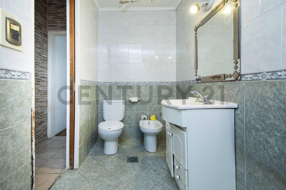 Foto de VENTA DE PH AL FRENTE. IDEAL CONSULTORIOS, RESIDENCIAS., imagen 4