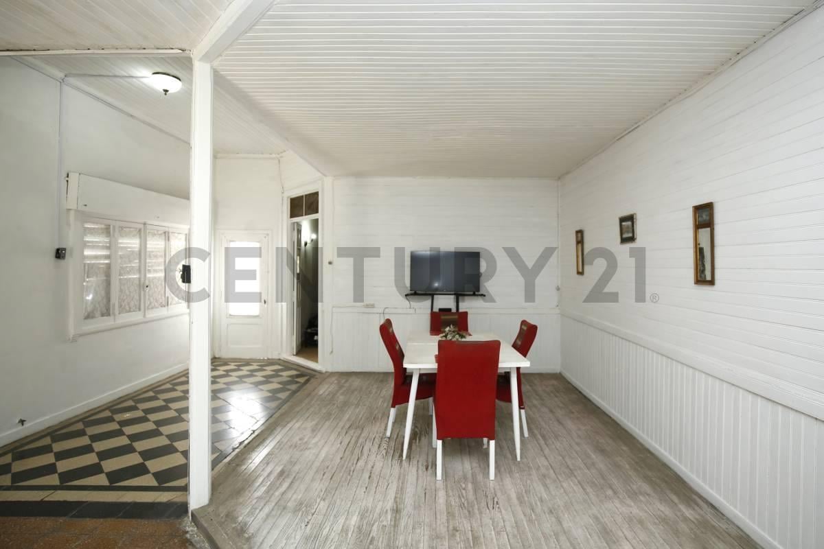 Foto de Casa en venta Ensenada con cochera y parque, imagen 1
