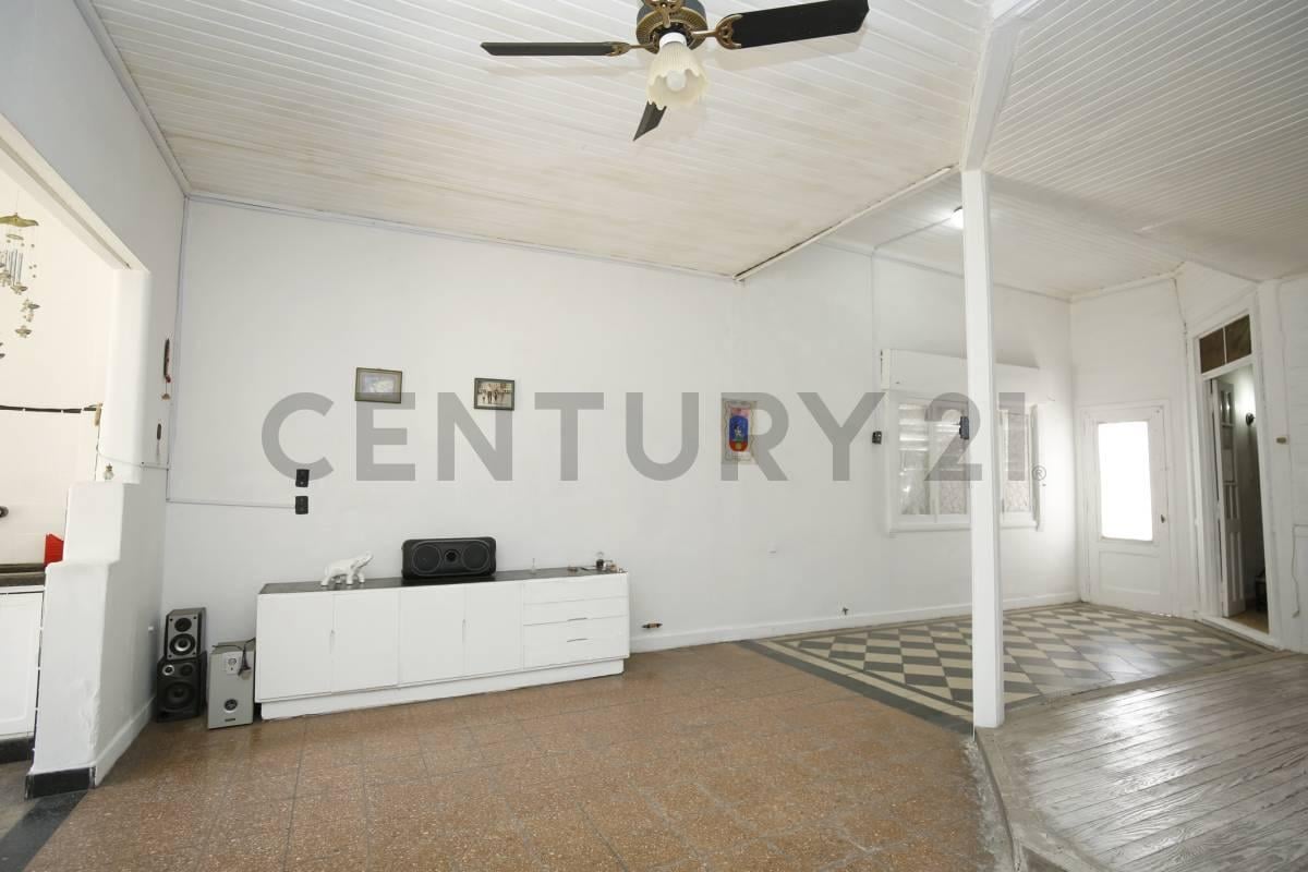 Foto de Casa en venta Ensenada con cochera y parque, imagen 2