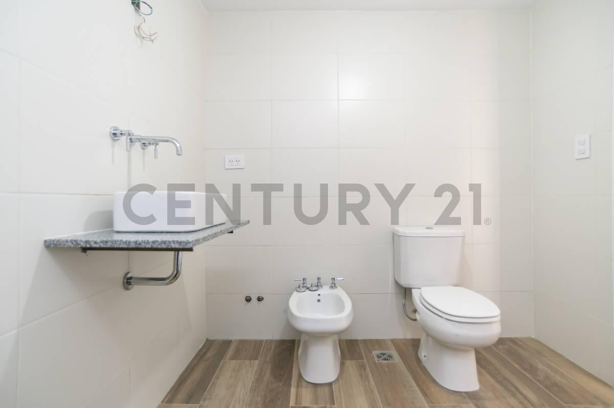 Foto de Departamento en venta en La Plata MONOAMBIENTE - En obra AVANZADA, imagen 2