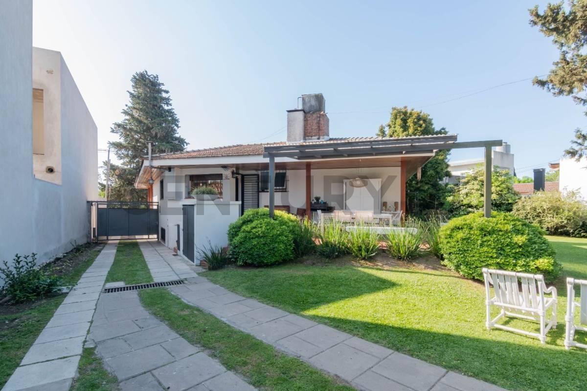 Foto de Casa en venta en Villa Elisa, imagen 1