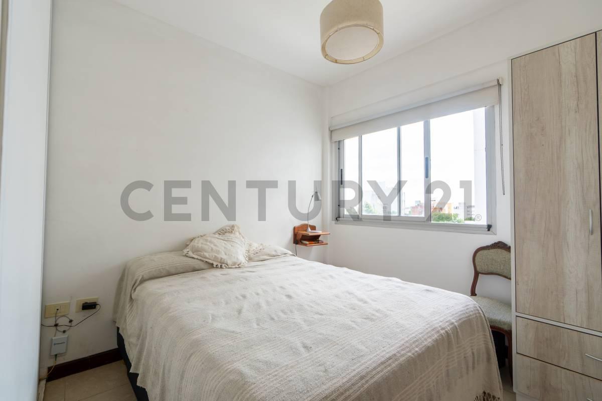 Foto de Departamento en venta en La Plata de un dormitorio con cochera y terraza, imagen 4