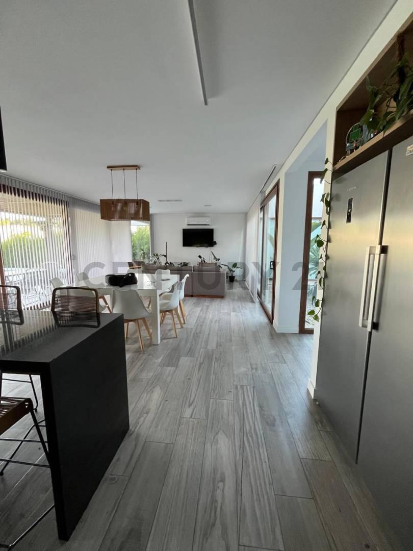 Foto de Casa en Venta en Haras del Sur II, imagen 2