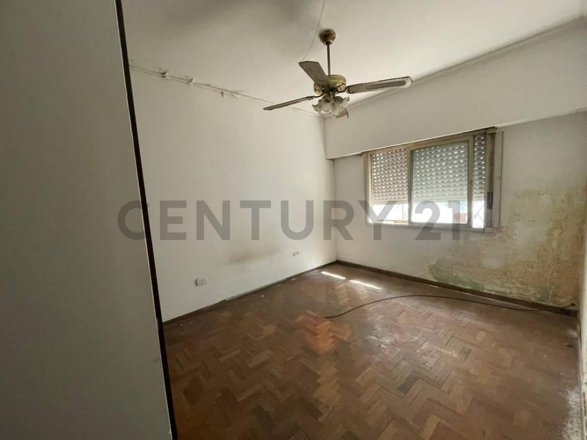Foto de Casa en venta en La Plata tipo PH a refaccionar, imagen 3