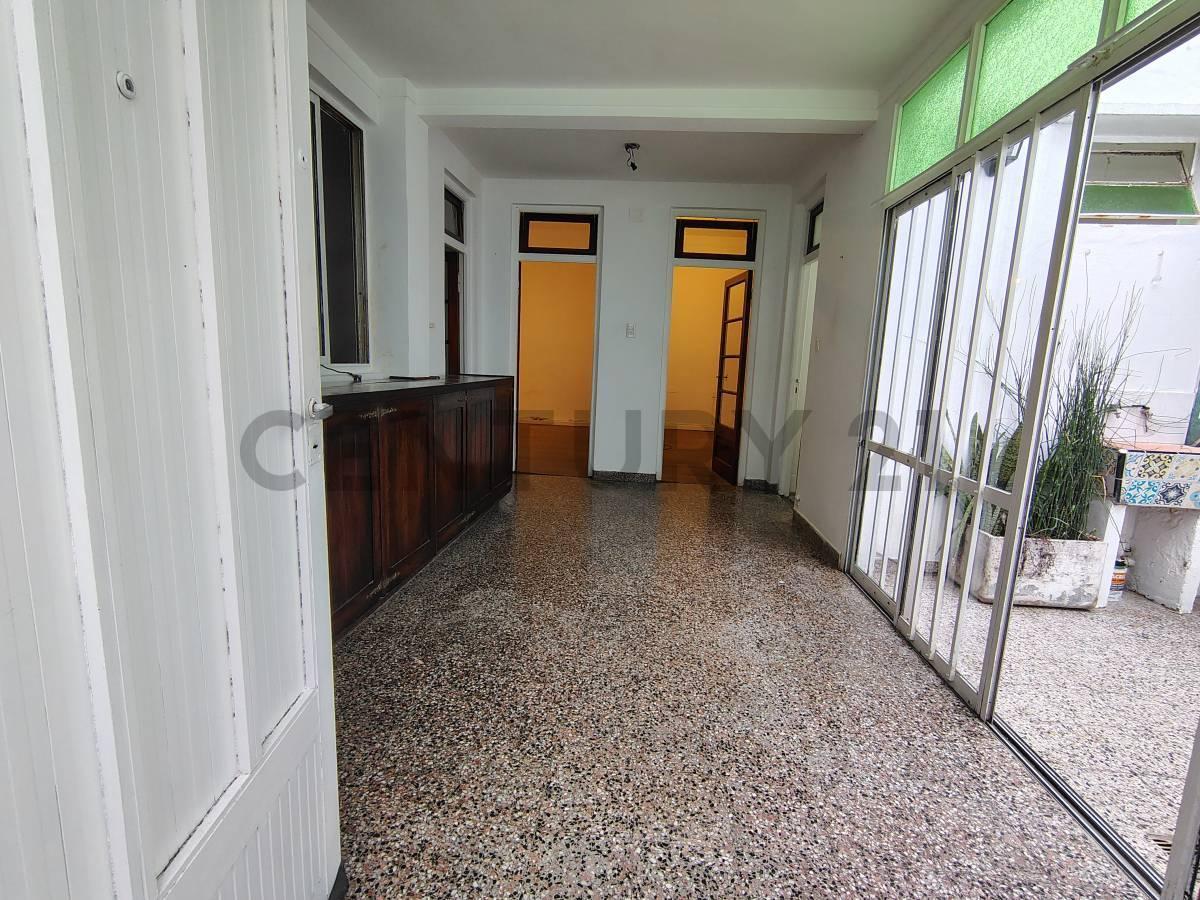 Foto de CASA EN PH EN VENTA EN LA PLATA TRES DORMITORIOS CON PATIO Y TERRAZA, imagen 2