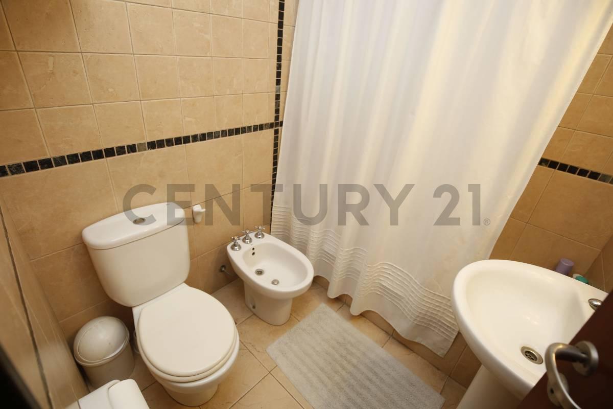 Foto de DEPARTAMENTO EN VENTA EN LA PLATA TIPO DUPLEX CON COCHERA, imagen 4