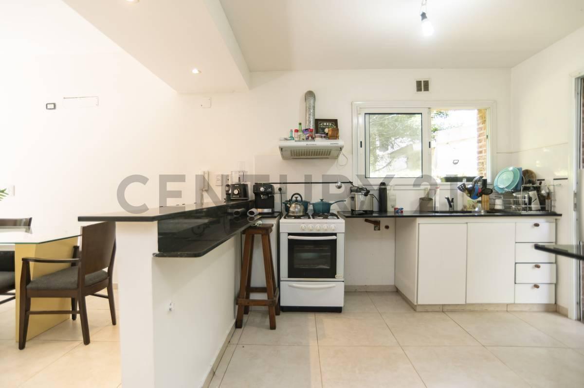 Foto de Casa en venta en Gonnet tipo duplex de 2 dormitorios, imagen 1