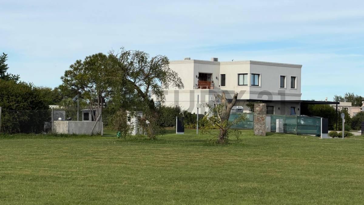 Foto de Lote en venta en Greenville Polo Resort en Berazategui, imagen 1