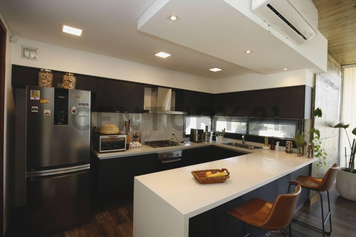 Foto de CASA EN VENTA EN LA VICTORIA - AREA 60 DE TRES DORMITORIOS, imagen 3