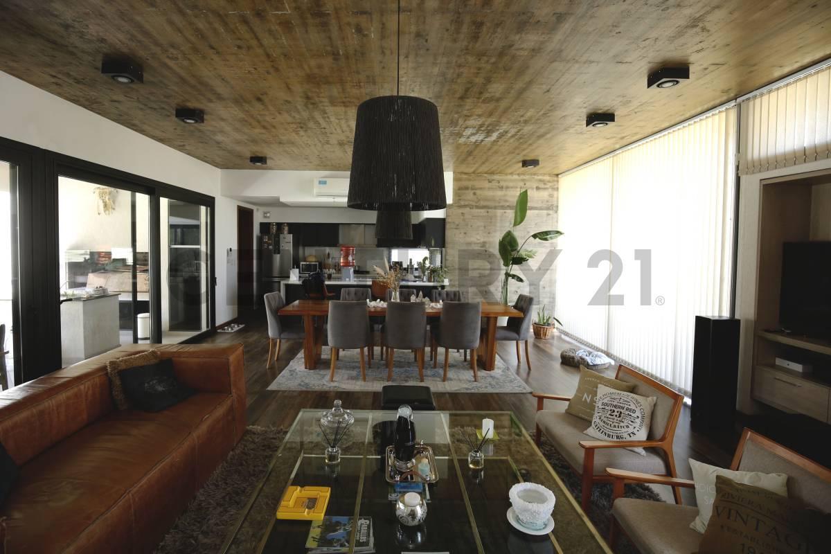 Foto de CASA EN VENTA EN LA VICTORIA - AREA 60 DE TRES DORMITORIOS, imagen 2