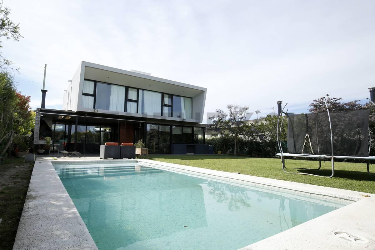 Foto de Casa en venta en City Bell Barrio El Quimilar 3 Dormitorios, imagen 2