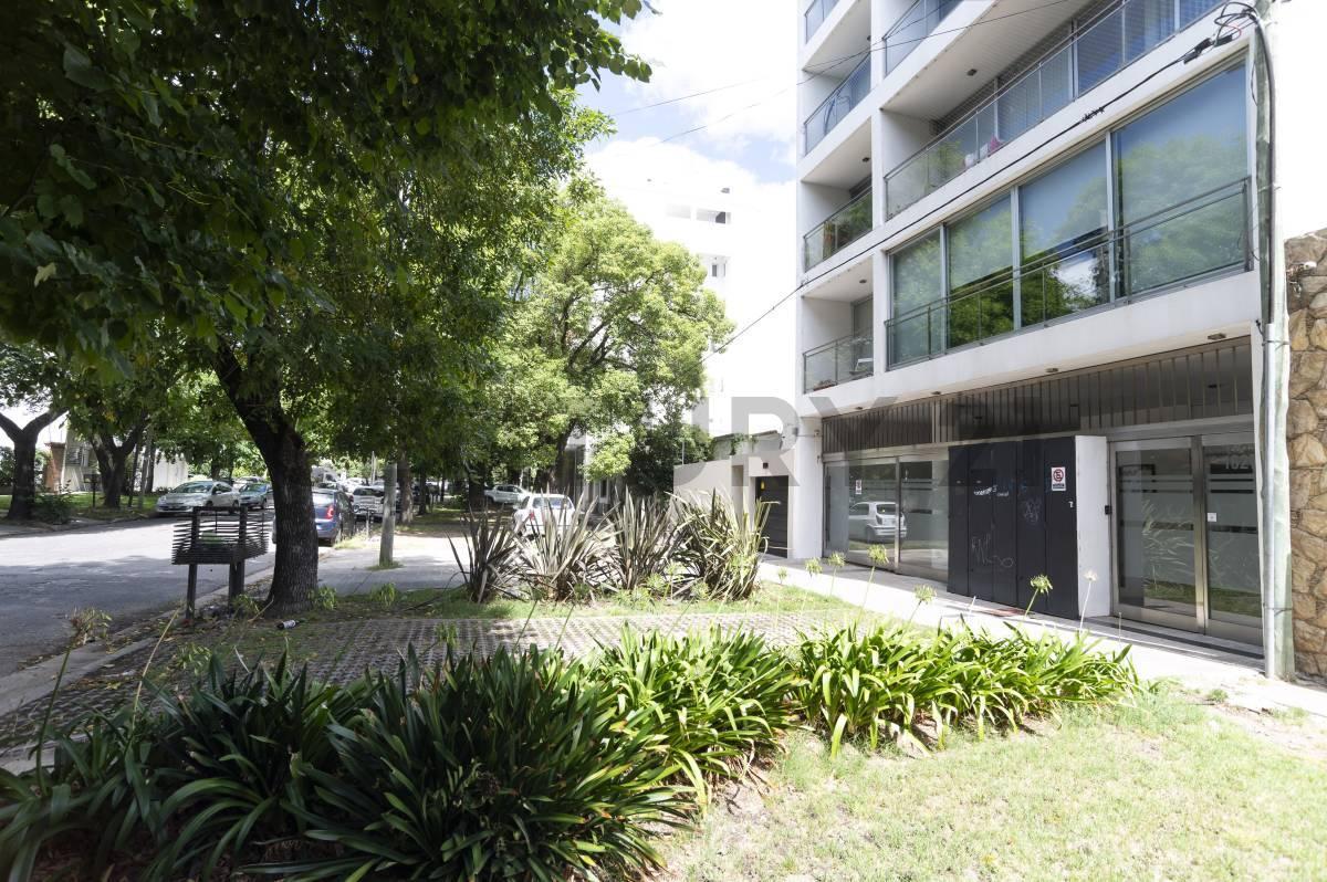Foto de DEPARTAMENTO EN VENTA EN LA PLATA FRENTE A PARQUE SAN MARTIN, imagen 1