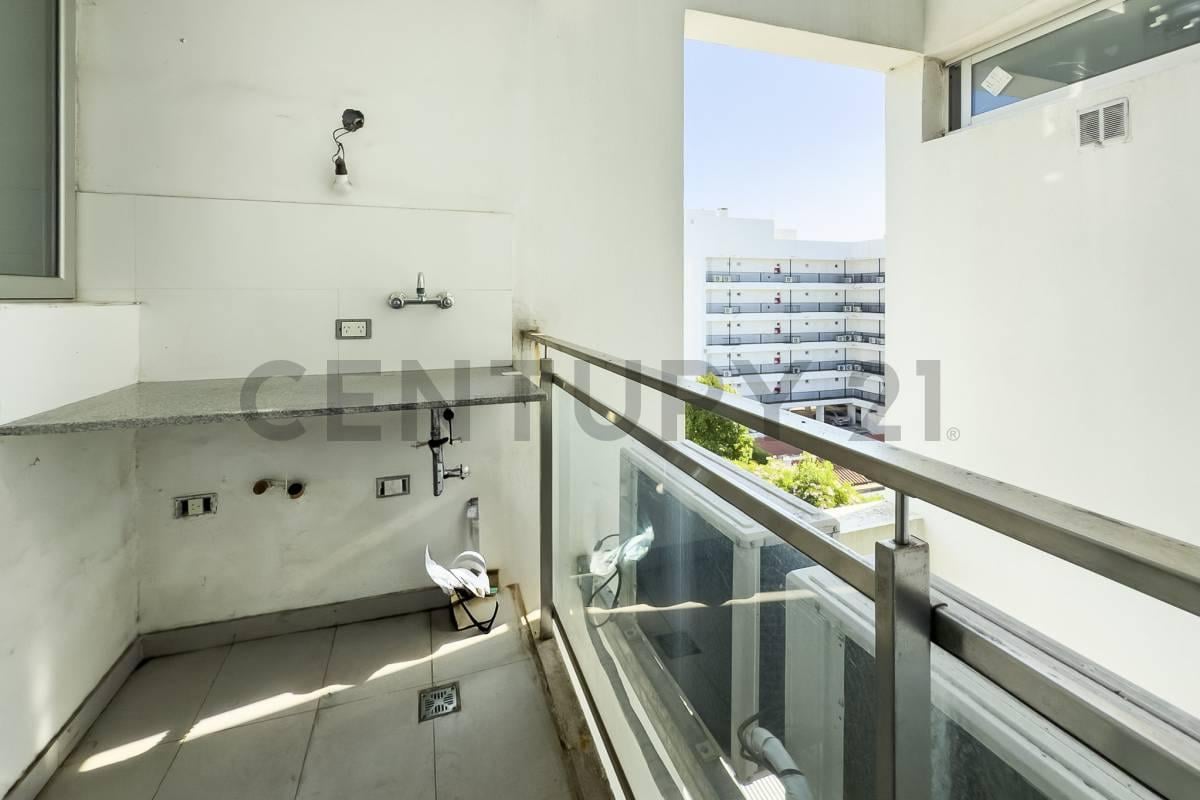 Foto de DEPARTAMENTO EN VENTA EN LA PLATA FRENTE A PARQUE SAN MARTIN, imagen 5