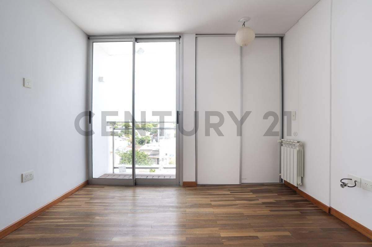 Foto de DEPARTAMENTO EN VENTA EN LA PLATA FRENTE A PARQUE SAN MARTIN, imagen 4