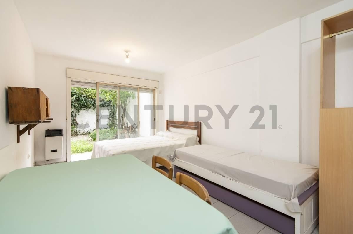 Foto de DEPARTAMENTO EN VENTA EN LA PLATA TIPO MONOAMBIENTE CON PATIO PROPIO, imagen 1