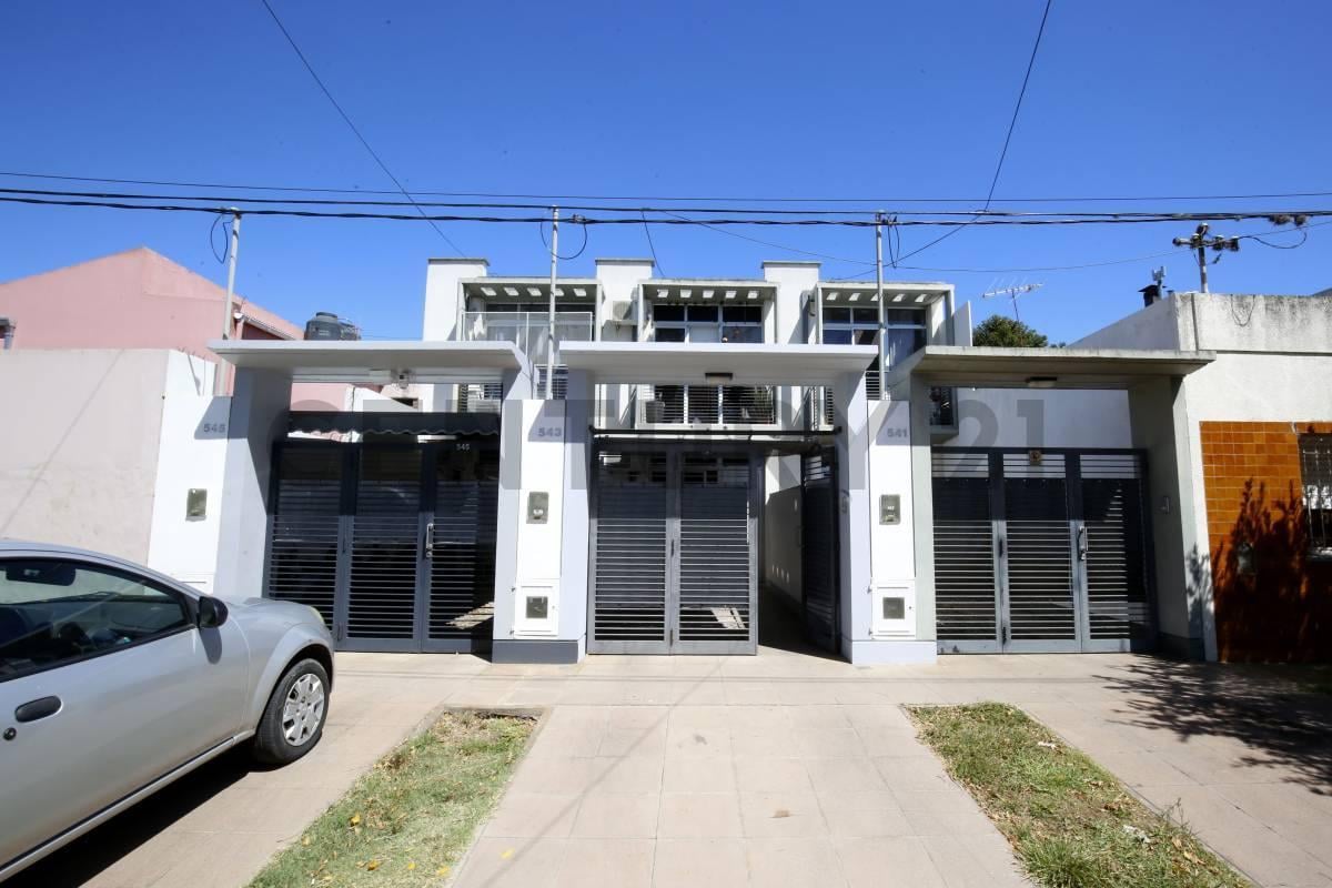Foto de Casa en venta en La Plata tipo Duplex APTO BANCO, imagen 1