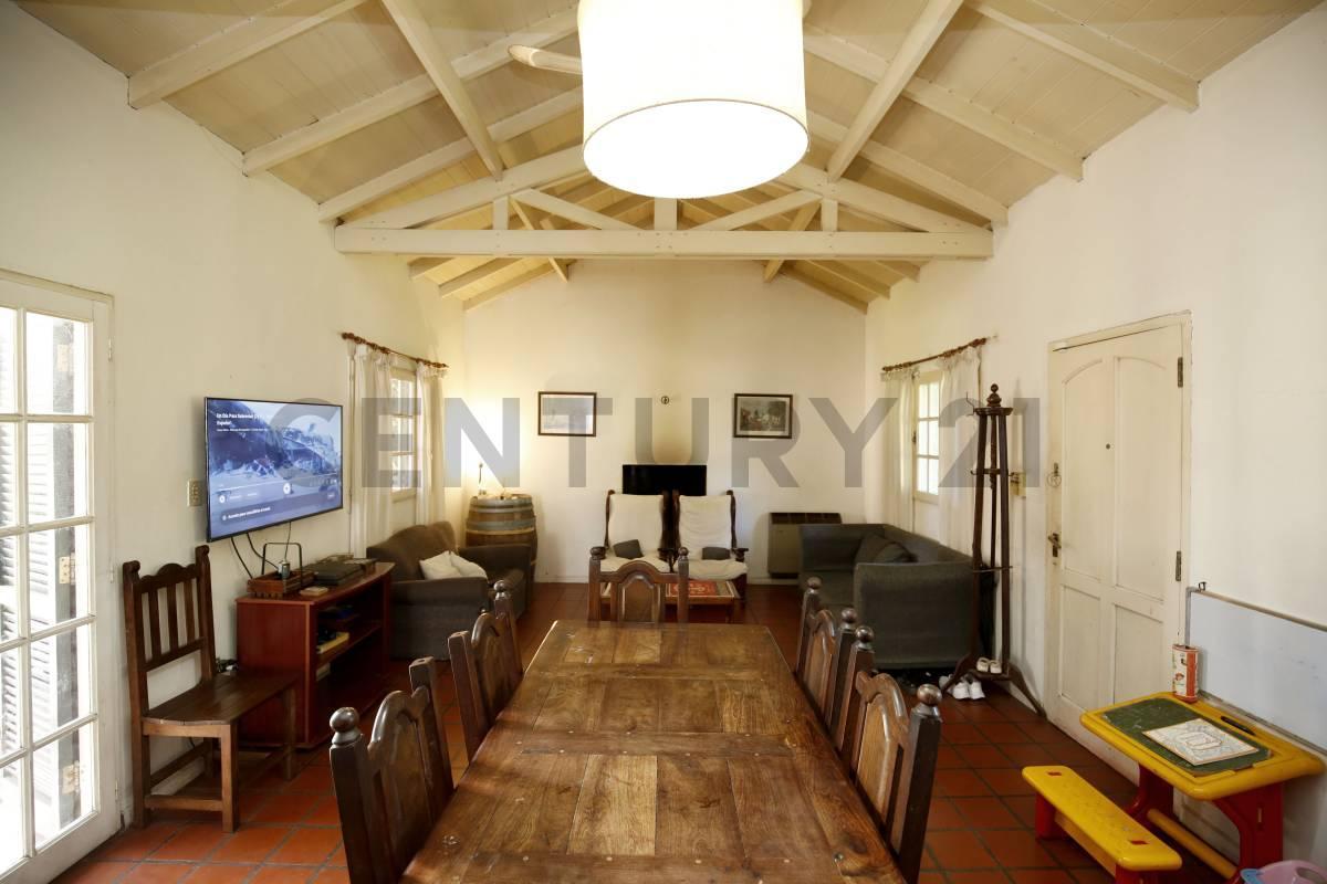 Foto de CASA EN VENTA EN CITY BELL CON 1260 MTS DE LOTE, imagen 2