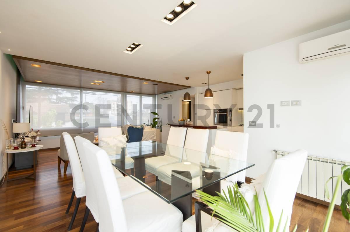 Foto de Casas de categoría en venta en La Plata, imagen 4