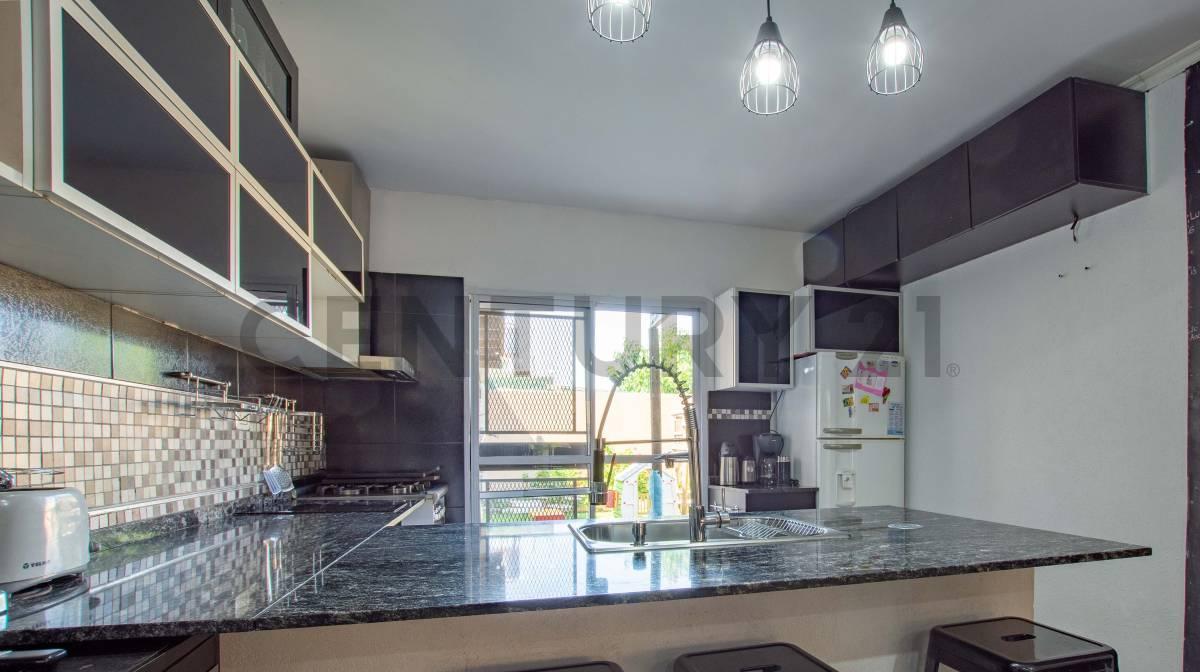 Foto de Casa en venta en La Plata, imagen 2