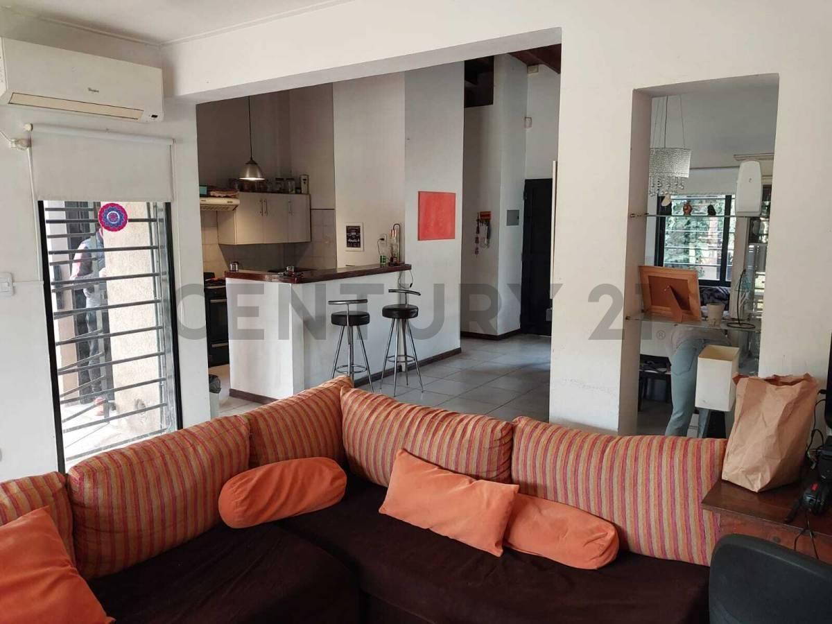 Foto de CASA EN VENTA EN GORINA DE TRES DORMITORIOS, imagen 3