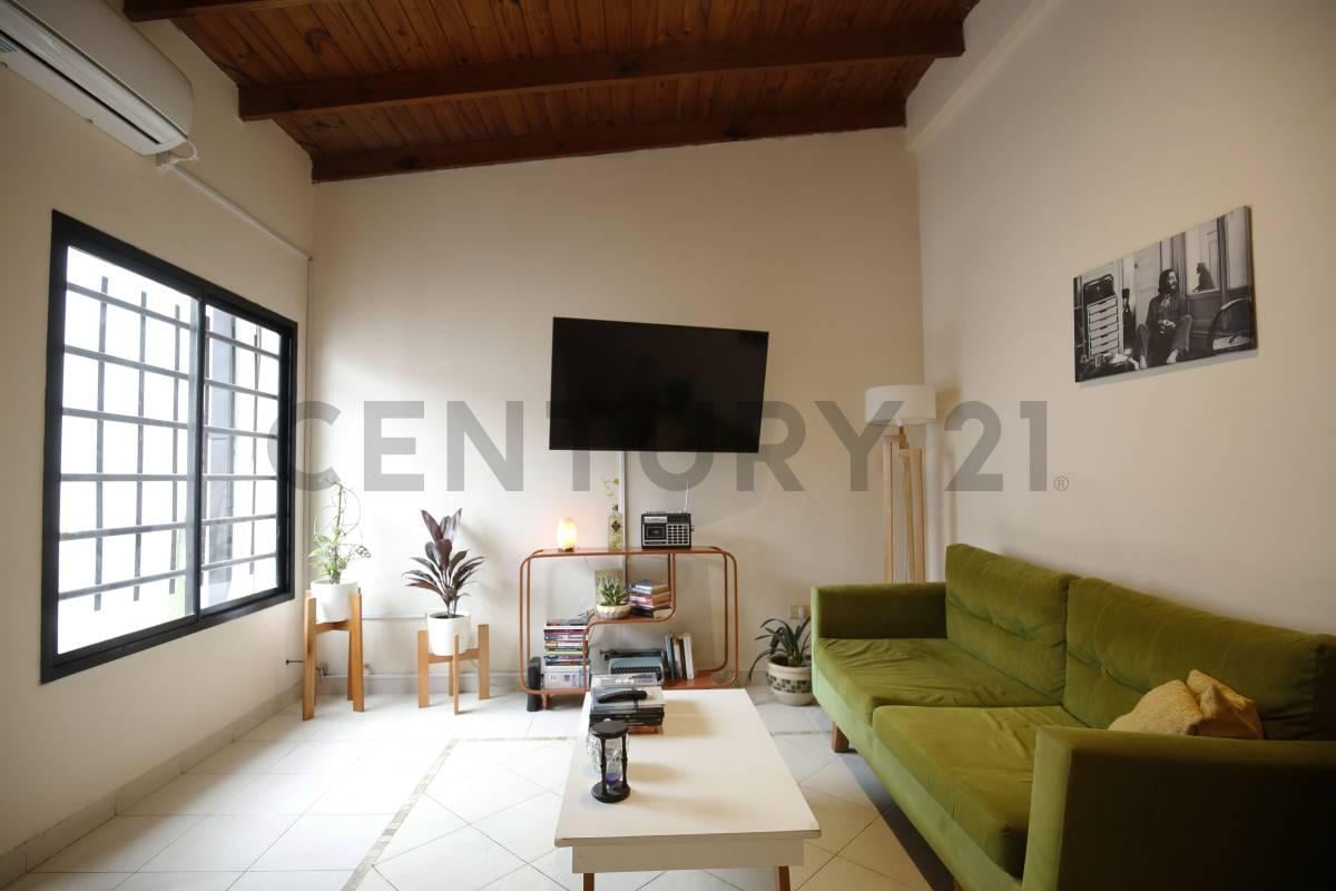 Foto de VENTA DE PH 1 DORMITORIO Y PATIO ZONA PARQUE SAN MARTIN, imagen 4