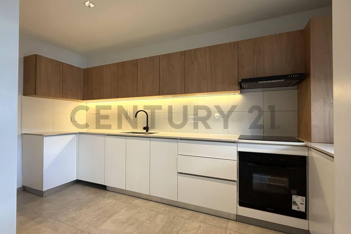 Foto de Departamento en Venta en La Plata de dos dormitorios y cochera, imagen 2
