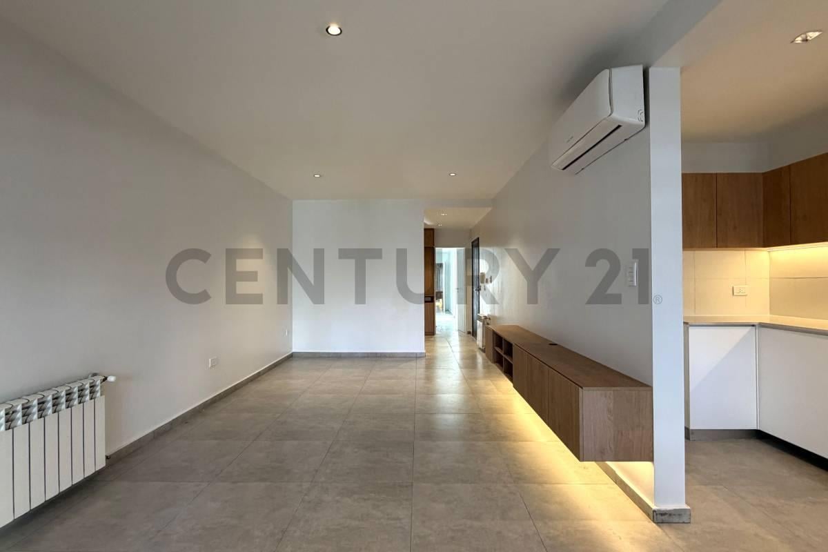 Foto de Departamento en Venta en La Plata de dos dormitorios y cochera, imagen 1
