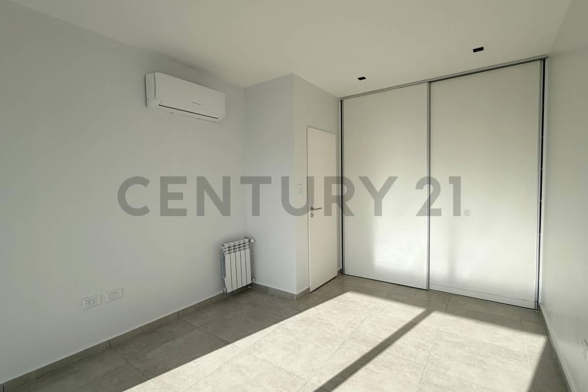 Foto de Departamento en Venta en La Plata de dos dormitorios y cochera, imagen 5