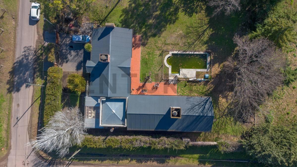 Foto de Casa en venta Villa Elisa con pileta y parque, imagen 2