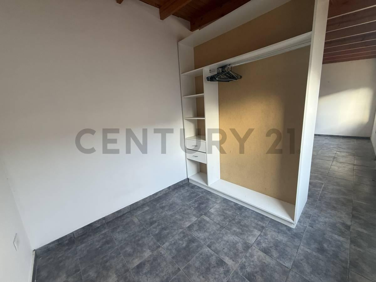 Foto de Departamento en alquiler en La Plata, imagen 2