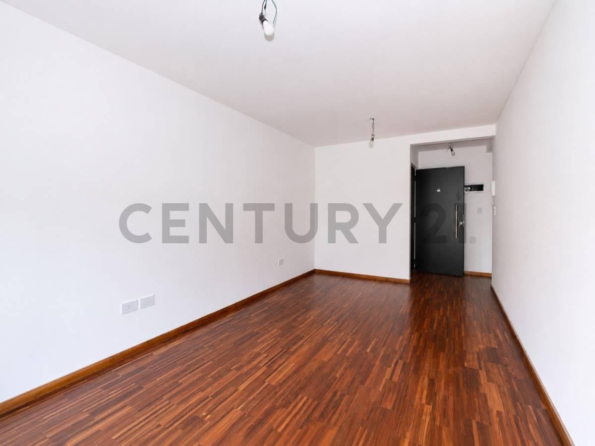Foto de Departamento 1 dormitorio a estrenar + cochera cubierta, La Plata, imagen 2