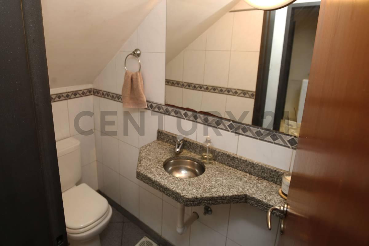 Foto de CASA EN VENTA EN LA PLATA, imagen 5