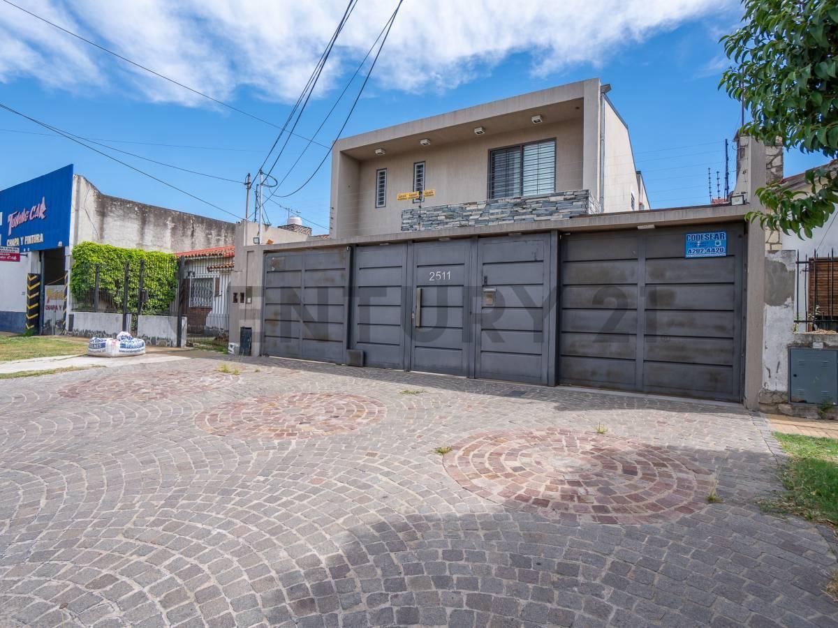 Foto de Casa en venta en Quilmes, imagen 1