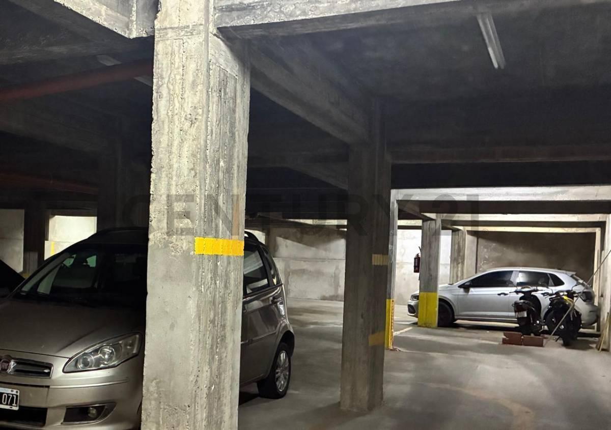 Foto de Cocheras en venta en La Plata, imagen 1