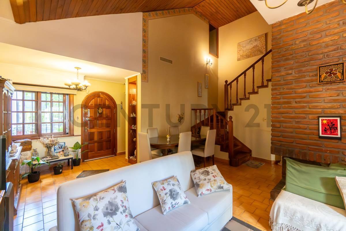Foto de Casa en venta 4 dormitorios con parque y pileta, La Plata, imagen 1