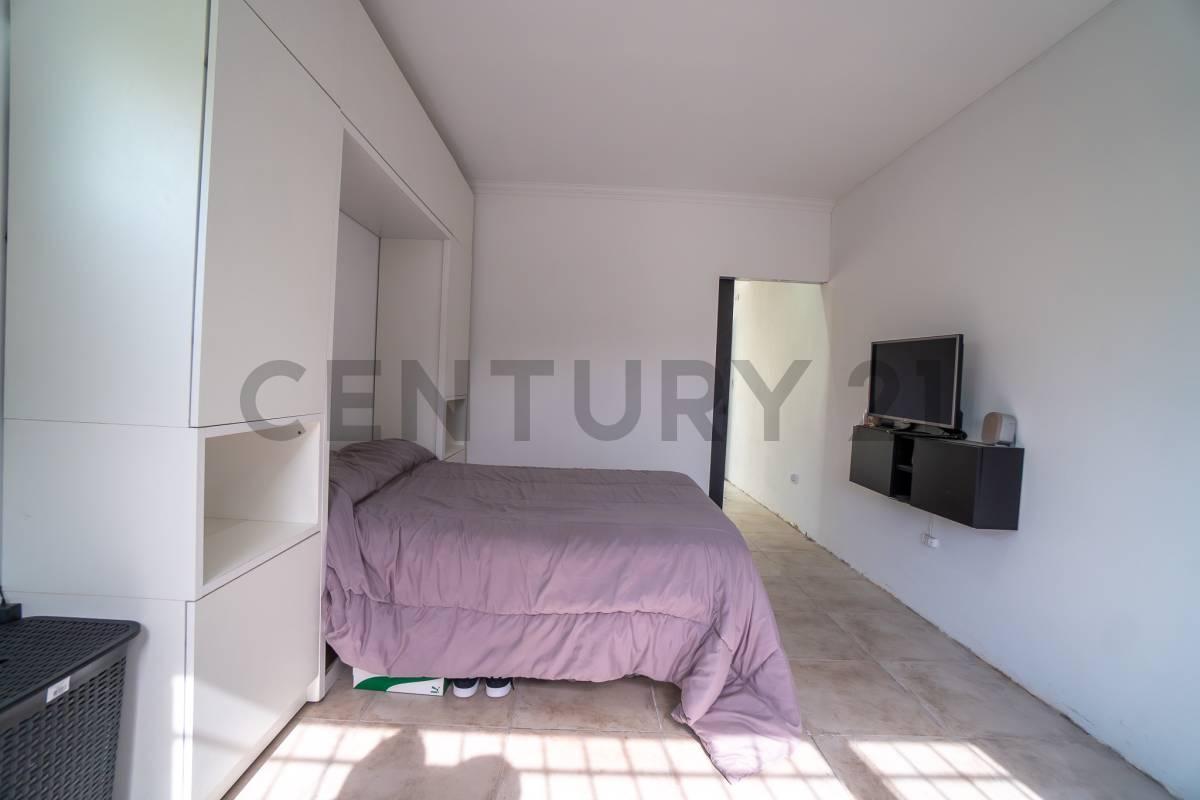 Foto de Monoambiente y cocheras en Venta en City Bell, imagen 2