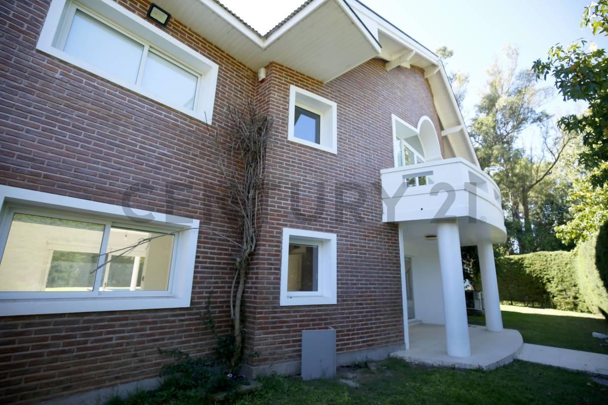 Foto de Casa en venta en Villa Elisa, 3 dormitorios, parque y pileta suite con, imagen 1