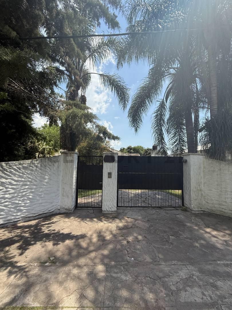Foto de Venta de casa y gran lote | calle 508 e/ 20 y 21 | Gonnet - La plata, imagen 3