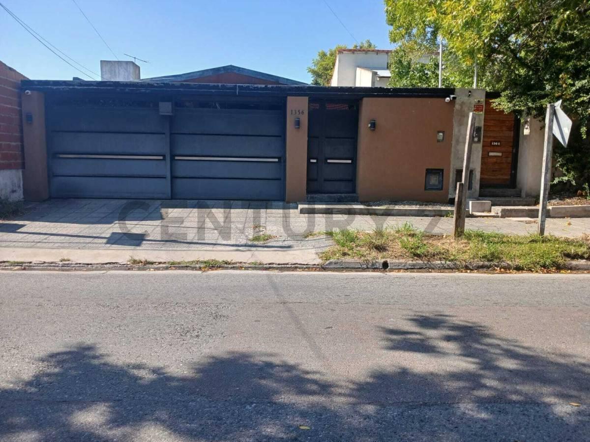 Foto de Venta de casa | Calle 502 e/ 8 y 9 | Gonnet - La Plata, imagen 2
