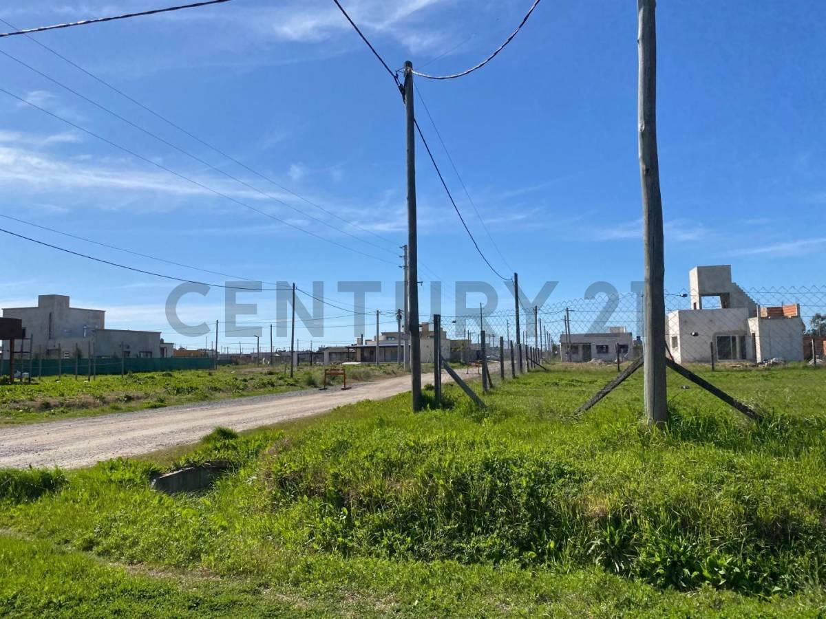 Foto de Lote esquina en Venta - Barrio "TERRANOVA" - Arana (Posible, imagen 4