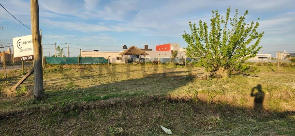 Foto de Lote esquina en Venta - Barrio "TERRANOVA" - Arana (Posible, imagen 2