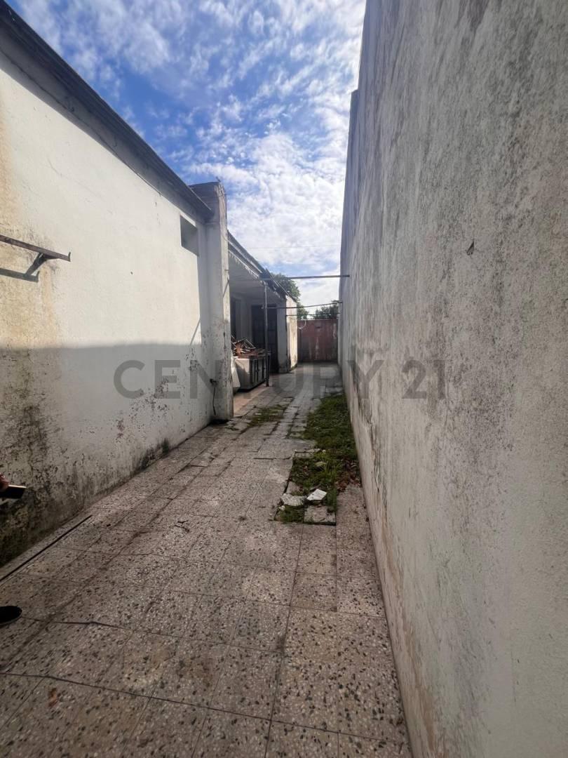Foto de 57 entre 21 y 22 CASA LOTE A RECICLAR APTO DESARROLLO CON LOCAL EN, imagen 5