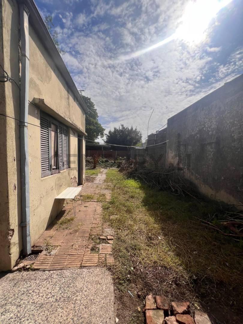Foto de 57 entre 21 y 22 CASA LOTE A RECICLAR APTO DESARROLLO CON LOCAL EN, imagen 3