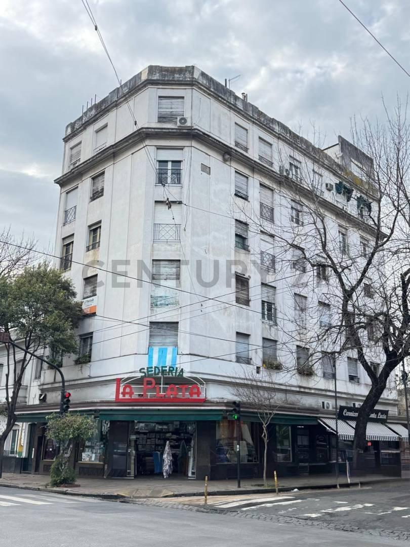 Foto de Oportunidad para reciclar en ubicación premium | 3 dormitorios | La, imagen 1