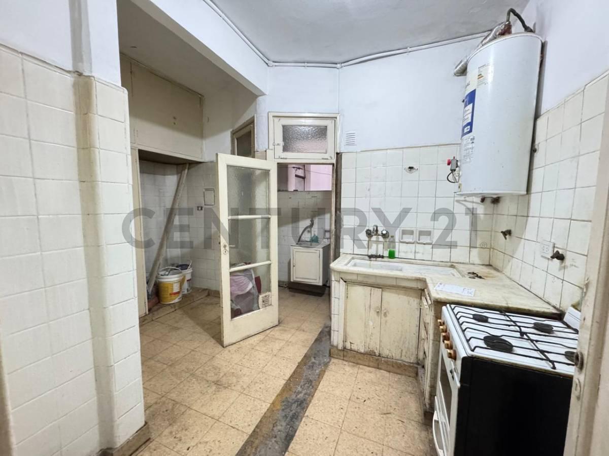 Foto de Oportunidad para reciclar en ubicación premium | 3 dormitorios | La, imagen 3