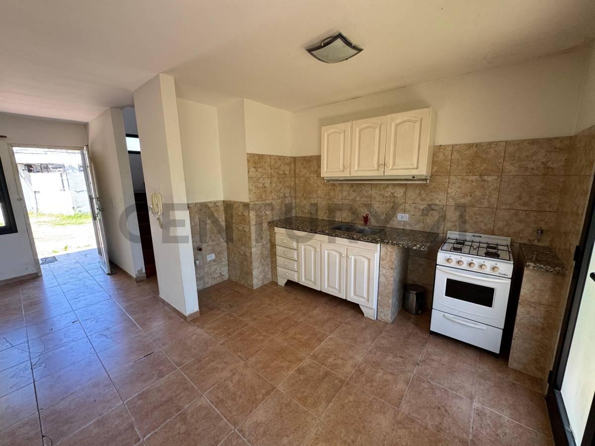 Foto de 497 ENTRE 11 Y 12 DUPLEX 2 DORMITORIOS EN VENTA GONNET VILLA CASTELLS, imagen 5