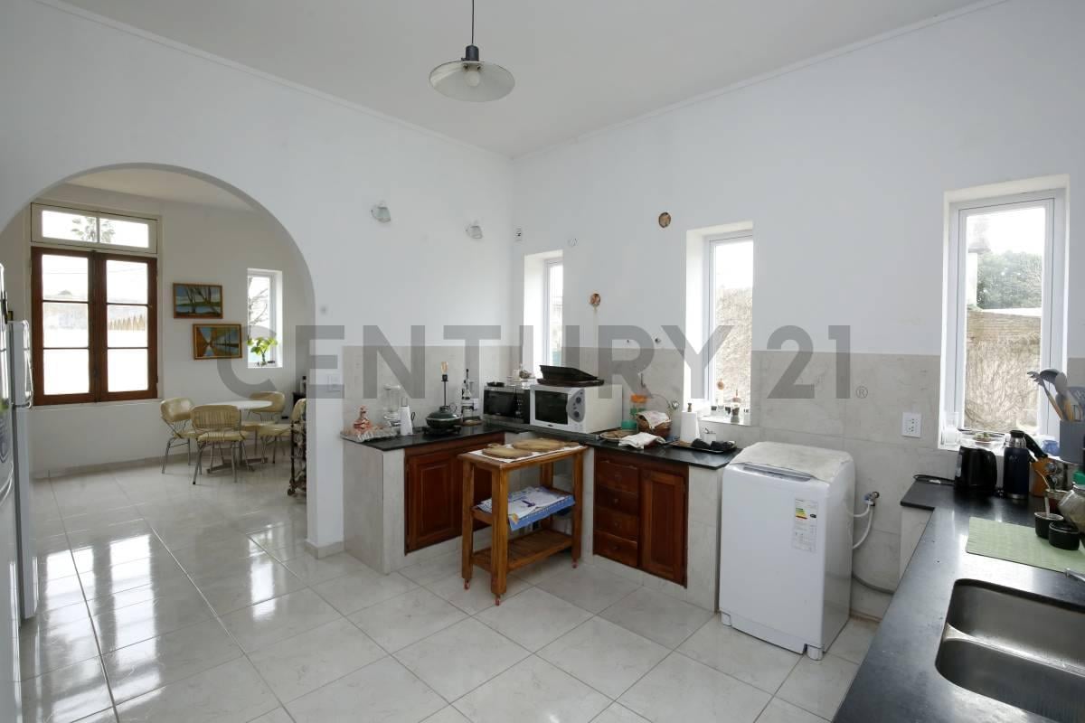 Foto de CASA EN VENTA EN LA PLATA DE 4 DORMITORIOS, imagen 3