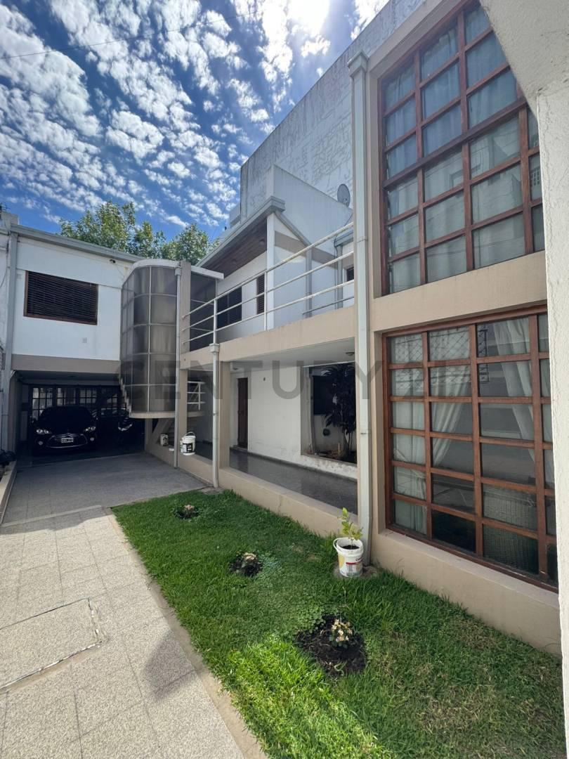 Foto de CASA EN VENTA EN BLOCK CON LOCAL EN PLENO CENTRO PLATENSE, imagen 3