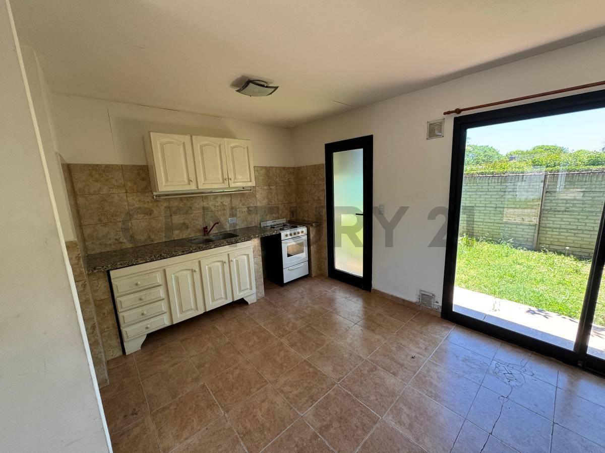 Foto de 497 ENTRE 11 Y 12 DUPLEX 2 DORMITORIOS EN VENTA GONNET VILLA CASTELLS, imagen 3