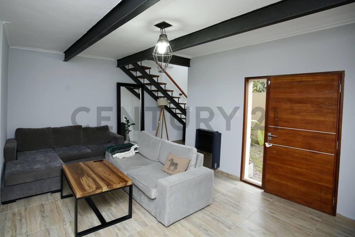 Foto de Casa en venta en City Bell de tres dormitorios, imagen 2